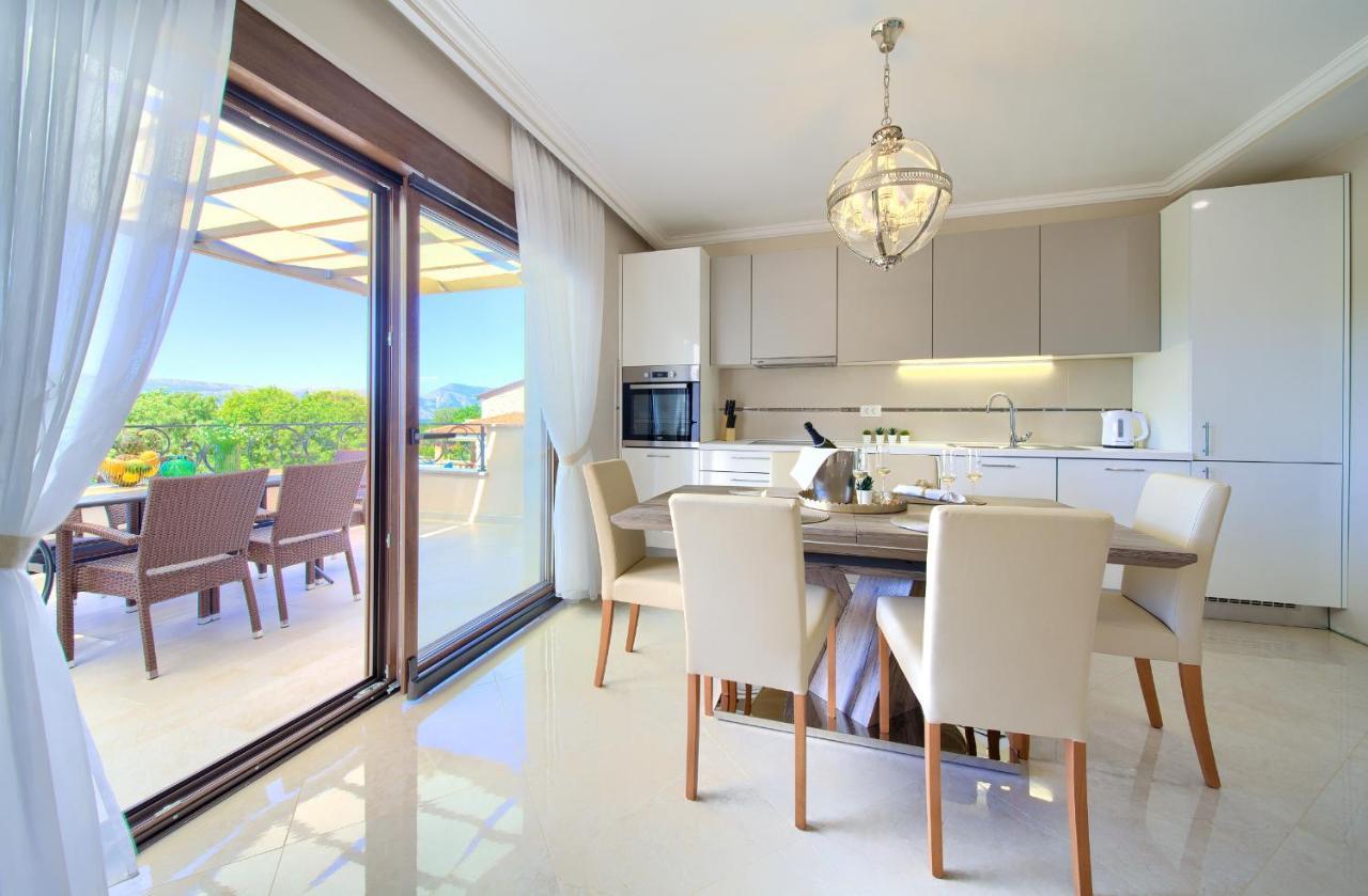 Luxury Apartments Villa Stina Pinezici  Exterior photo